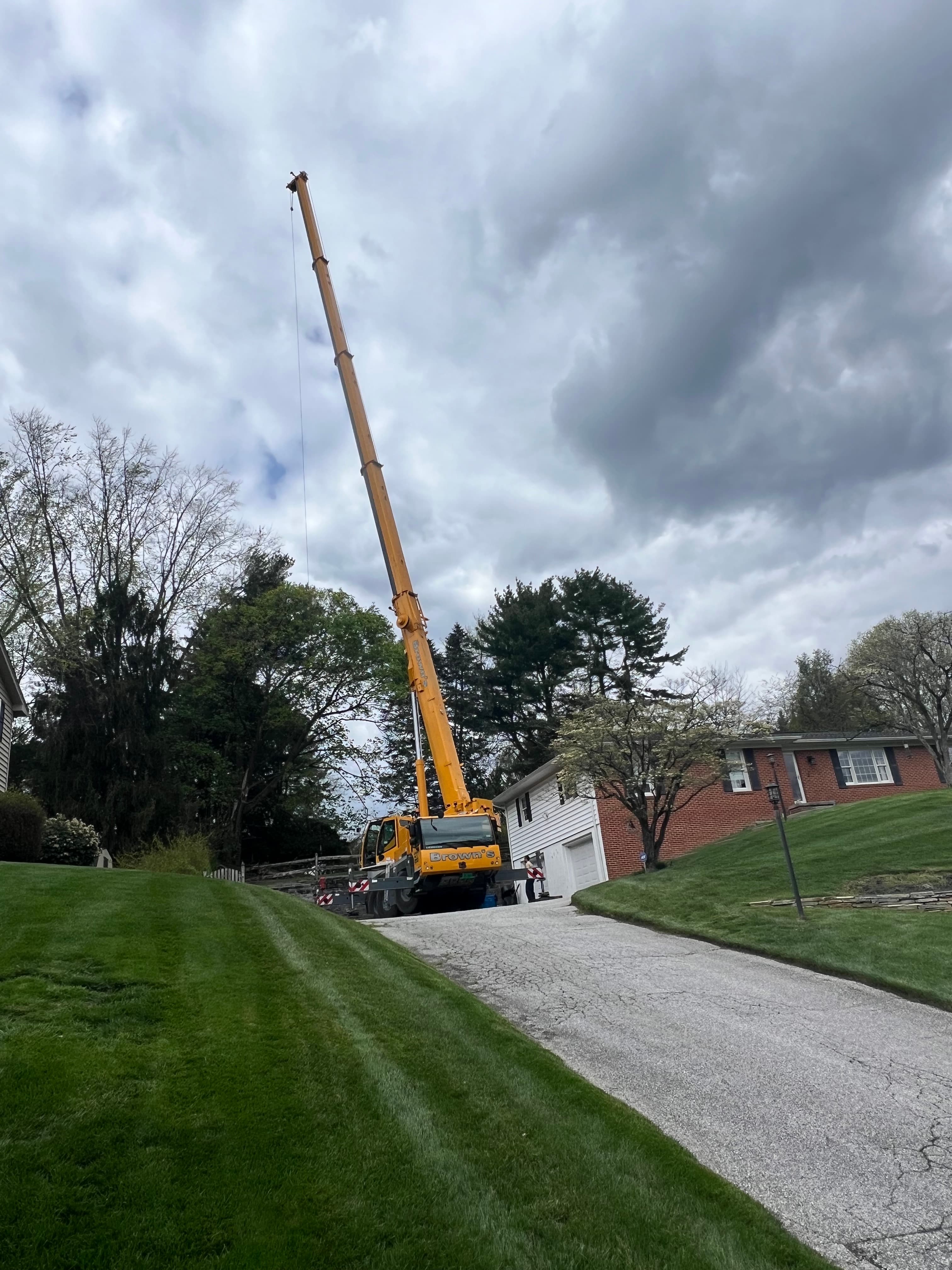 Crane-Assisted Removal Near Structure